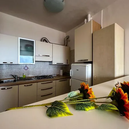 Casa Pinolo Monolocale Vista Mare דירה *